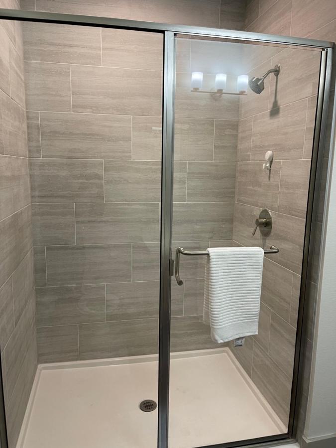 Cozy Retreat-Free Reserved Parking-Pool Addison Exterior foto